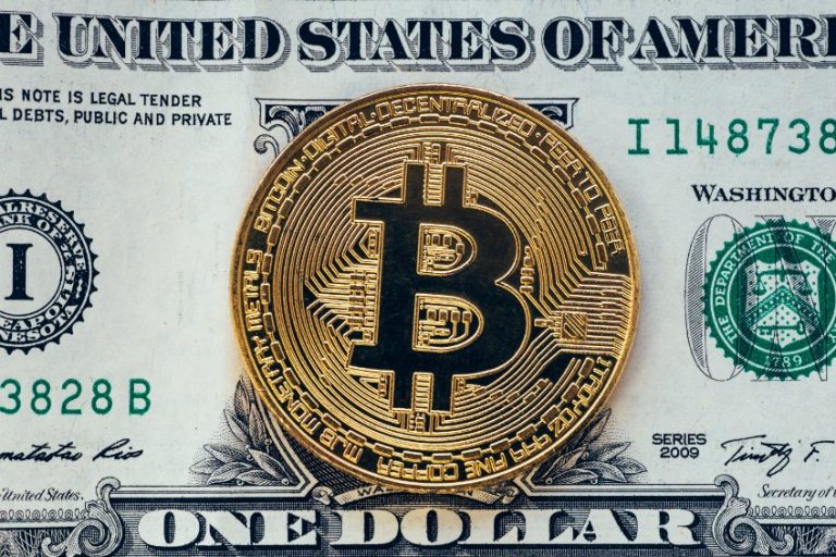 US Dollar Volatility to Influence Crypto Market as Key Economic Data Set to Release